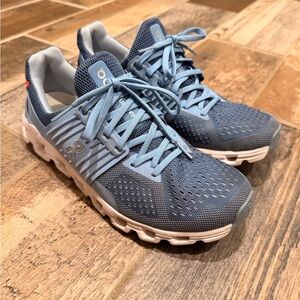 On Cloud Cloudswift Women's Sneakers in Blue and White